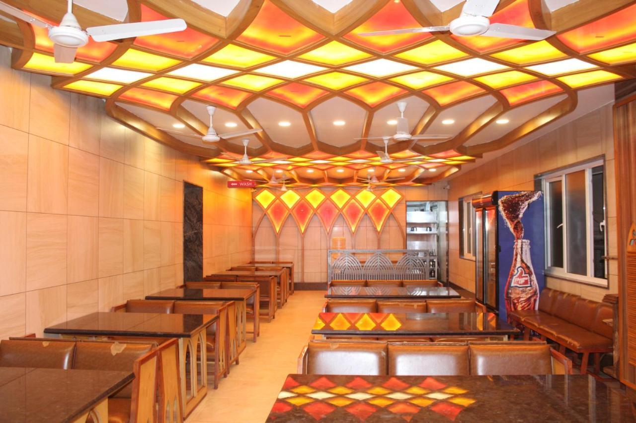 Annai In Saravana Bhavan Fine Stay And Restaurant Velanganni Bagian luar foto