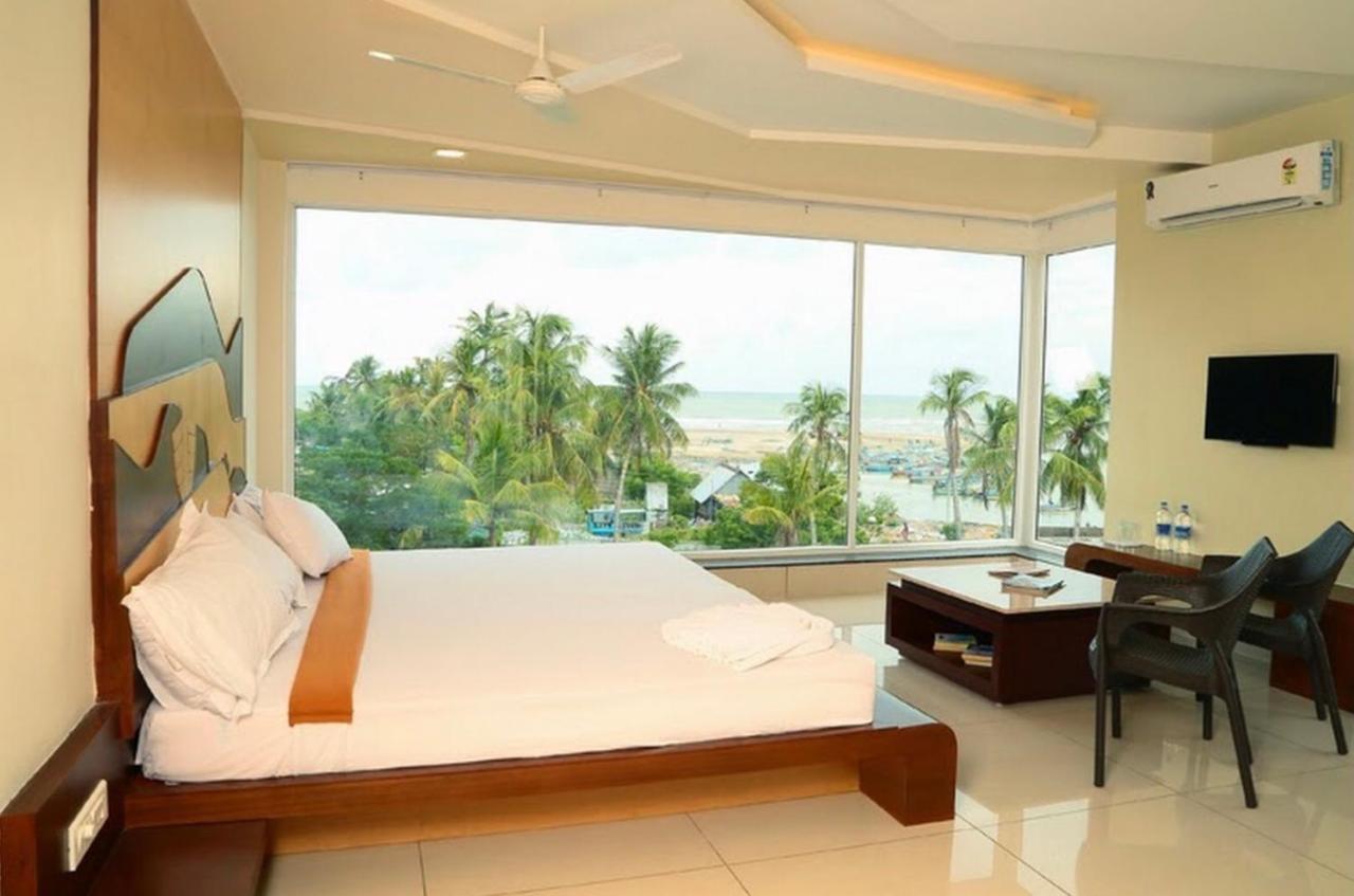 Annai In Saravana Bhavan Fine Stay And Restaurant Velanganni Bagian luar foto
